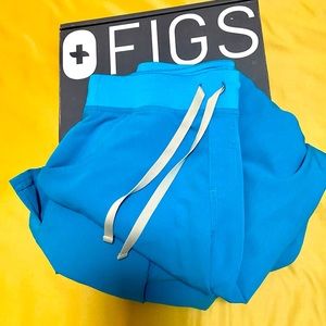 Kade Cargo Teal Scrub Pants size Small Tall S/T Figs